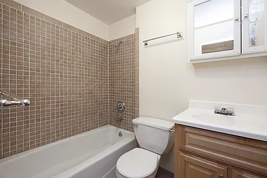 Rented by R New York