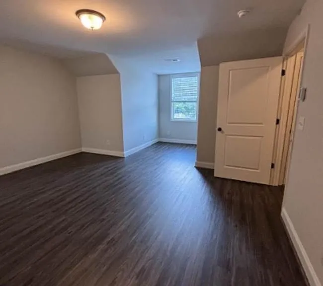 950 Lennox Blvd — Photo 10