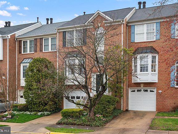 3rd image of 5736 Wood Creek Ln