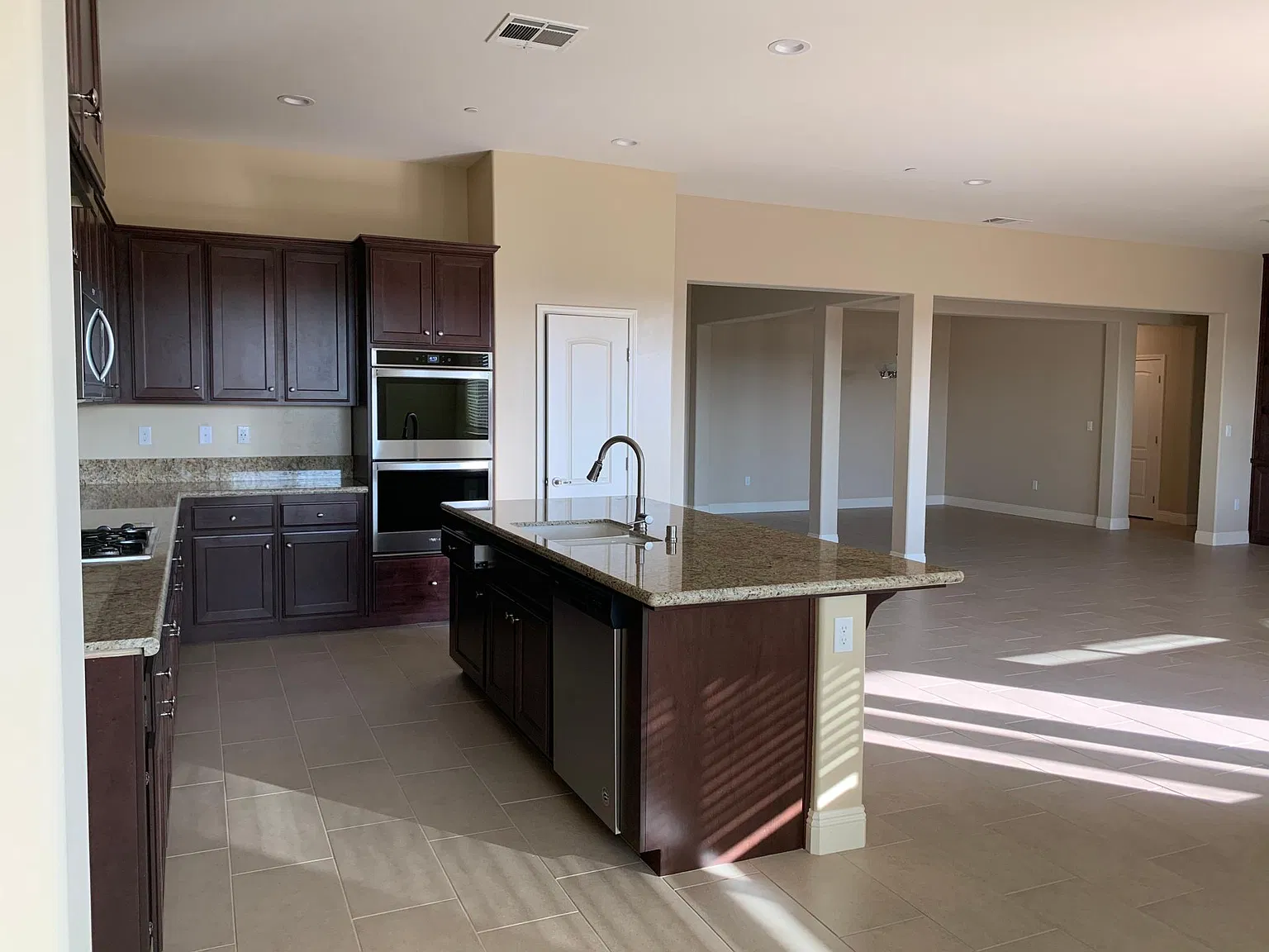 4243 Spring Tree Ln — Photo 4