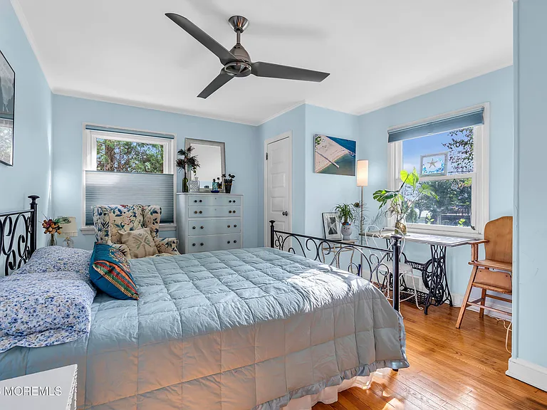 67 N Farragut Ave — Photo 35