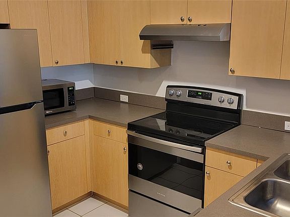 3rd image of 2965 NE 185th St APT 1501