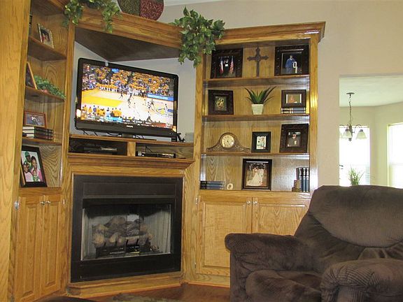 4th image of 111 Oakview Dr