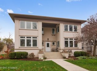 145 Barrypoint Rd APT 2N, Riverside, IL 60546