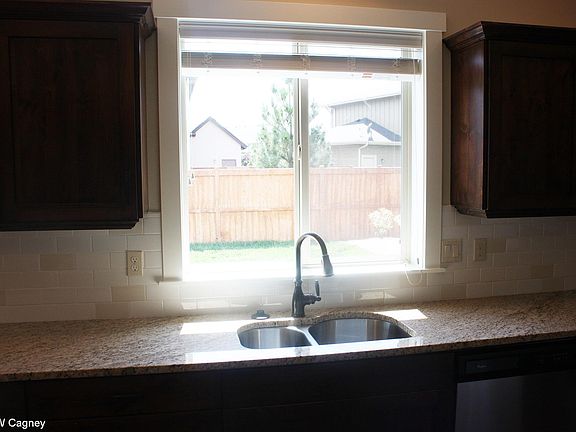 5th image of 861 W Cagney Dr