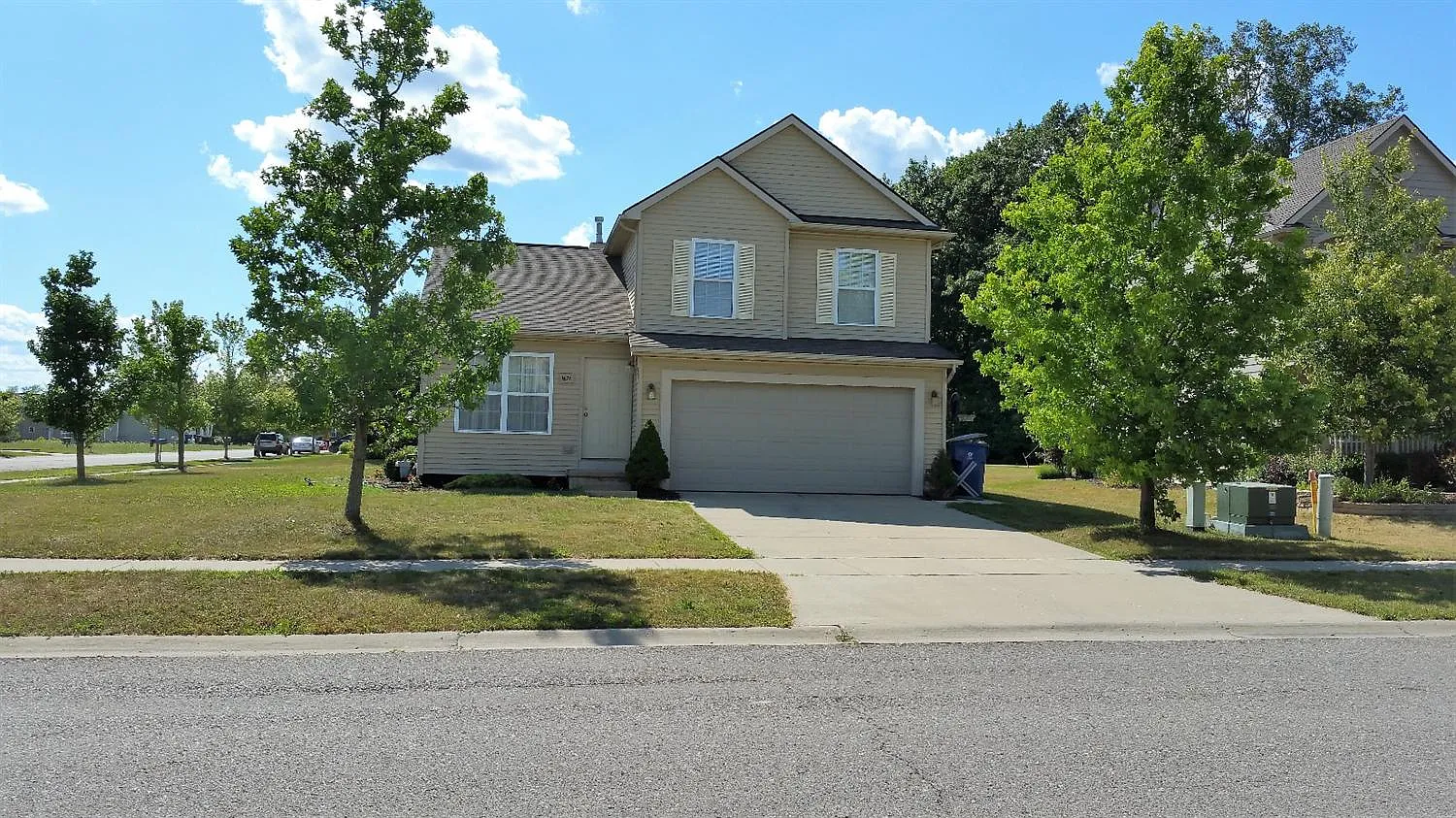 1674 Savannah Ct photo 1