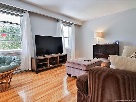 5th image of 37 Cedar Ridge Blvd