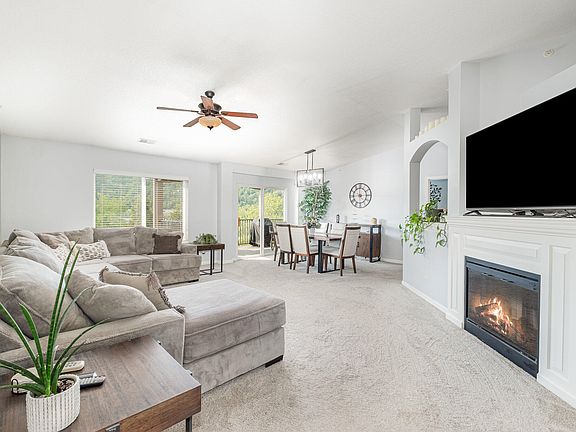 4th image of 2191 Rolling Hills Dr