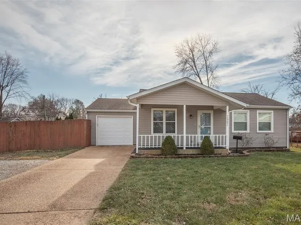 2482 Bonniebrook Dr, Maryland Heights, MO 63043