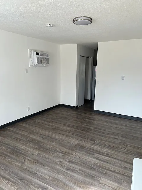 438 Martin Road - A — Photo 2