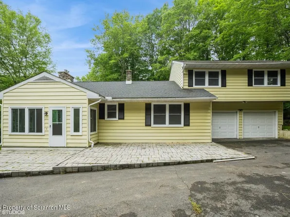 414 Long Rd, Canadensis, PA 18325