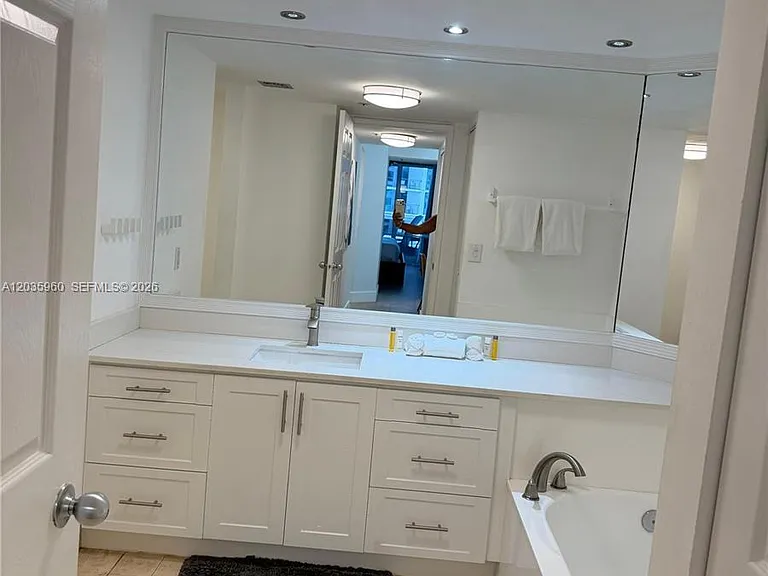 1717 N Bayshore Dr #A-1742 — Photo 7