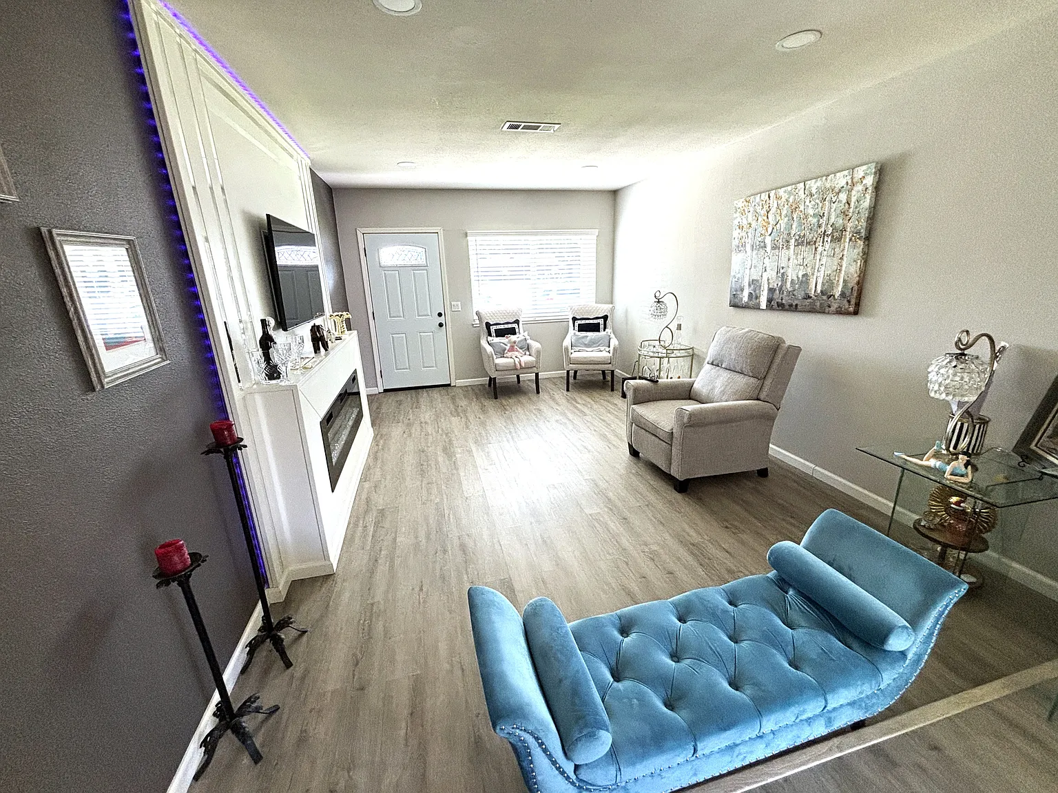 Beautifully Remodeled Duplex — Photo 3