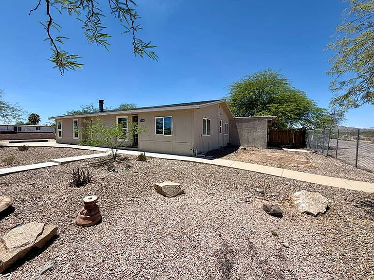 11016 N Grand Canyon Blvd — Photo 3