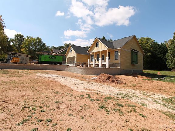 3rd image of 71 S Melissa Way