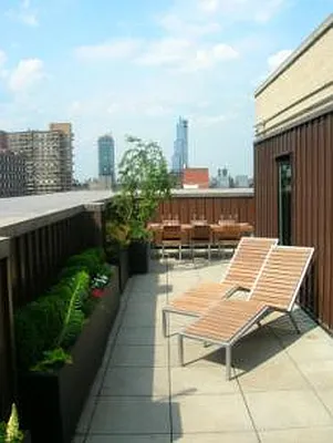 Sold by Sotheby's International Realty | media 27