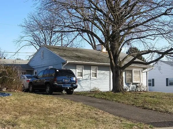 317 Andover Rd, Fairless Hills, PA 19030
