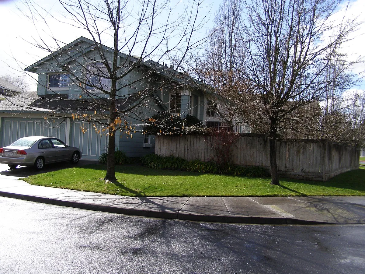 Building Photo - 9488 Wellington Cir
