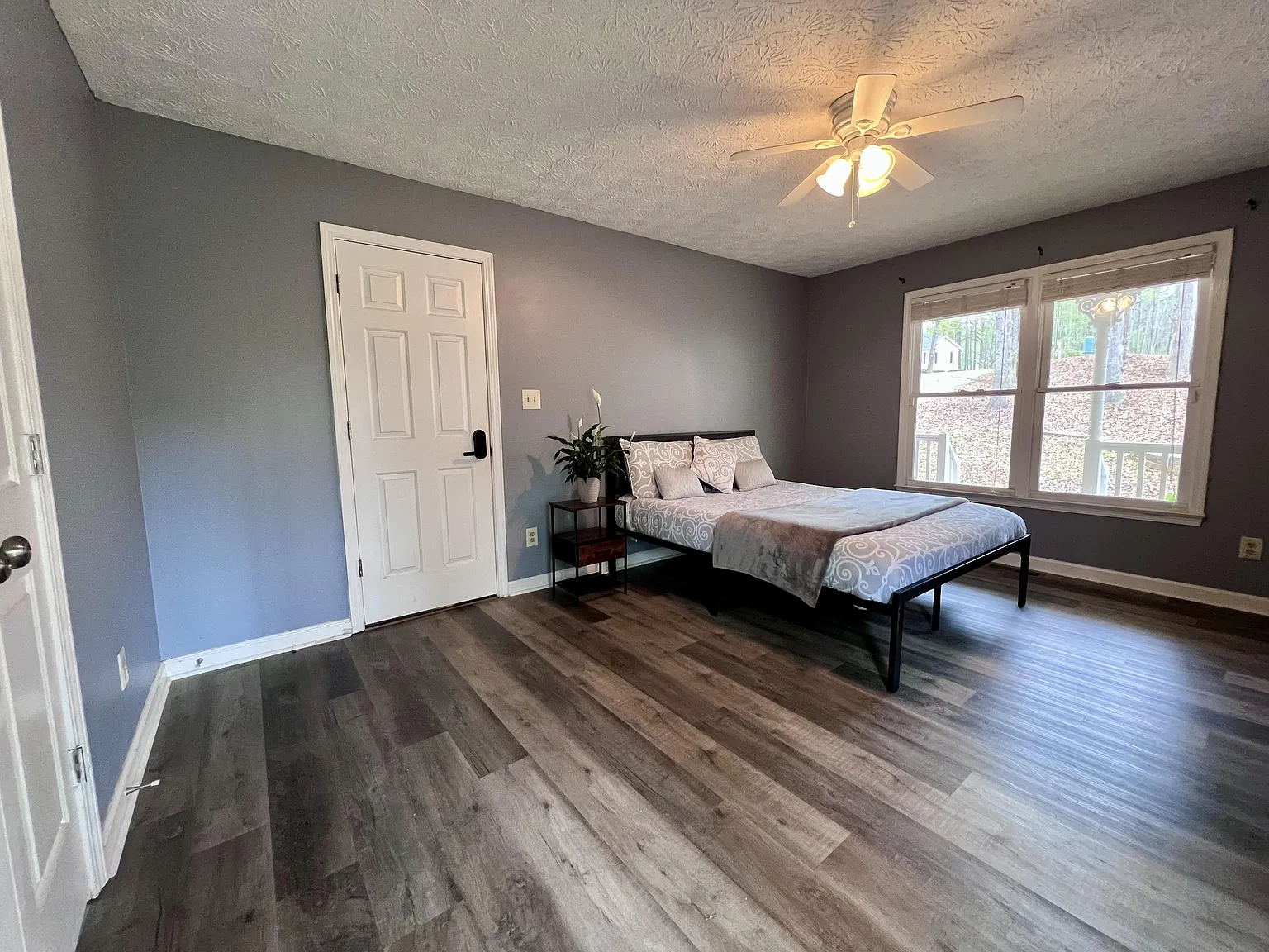 4 bed, 3.0 bath, 2255 sqft, $1,226 — Photo 2