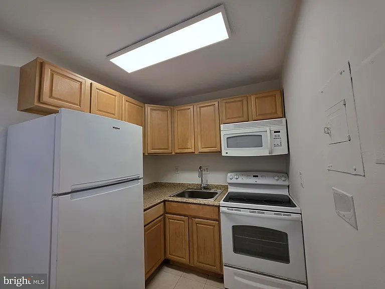 2059 Huntington Ave #1100 — Photo 18