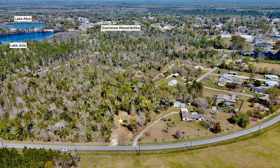 1st image of 703 W River Rd