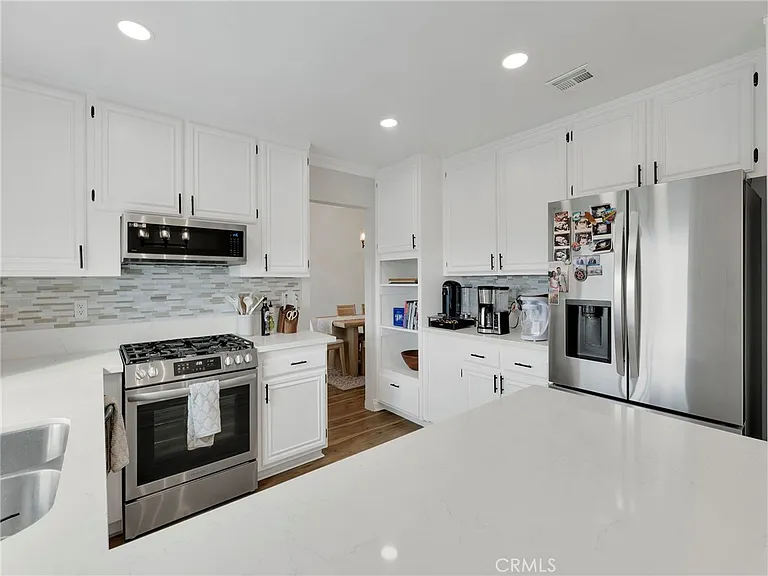 4895 N Buttercreek Rd — Photo 18