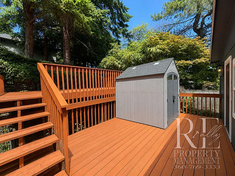 548 Arnold Ave E — Photo 32