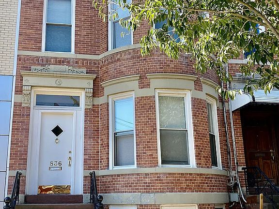 2nd image of 836 41st St