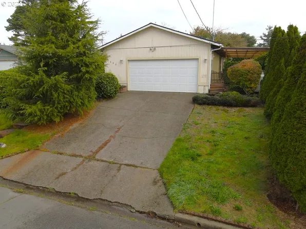 1055 Augustine Ave, Coos Bay, OR 97420