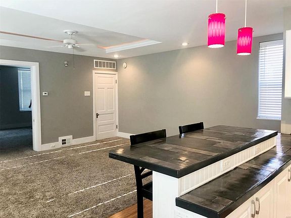 5th image of 6326 Victoria Ave #2F
