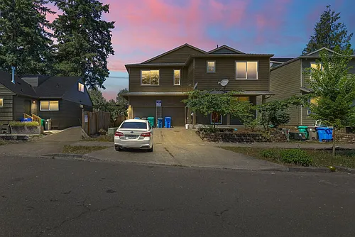 3745-3749 SE 127th Pl Photo 1
