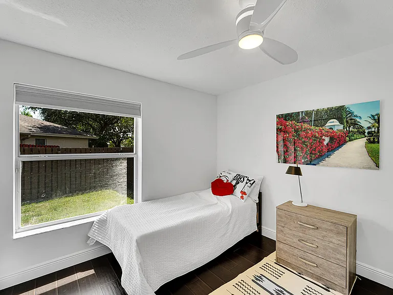 945 Sunflower Ave — Photo 23