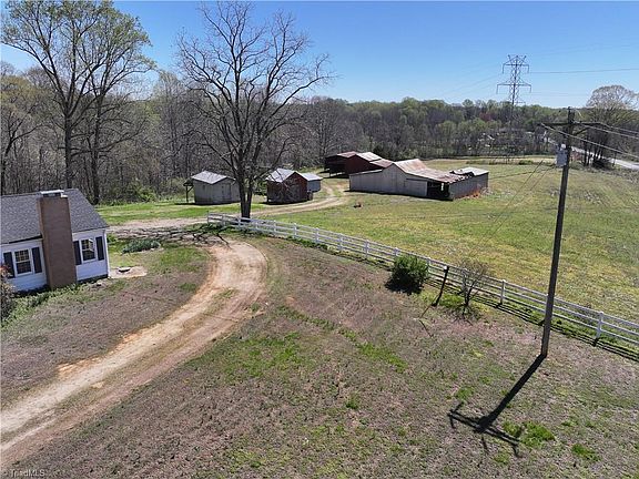 5th image of 541 Wallburg High Point Rd