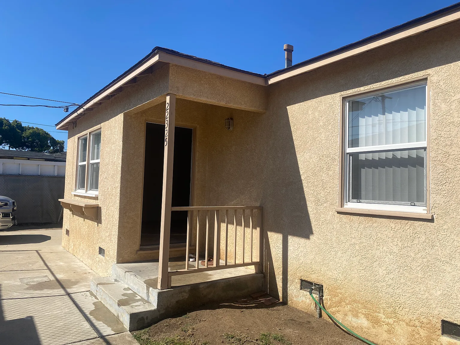 2 bed, 725 sqft, $2,300 — Photo 2