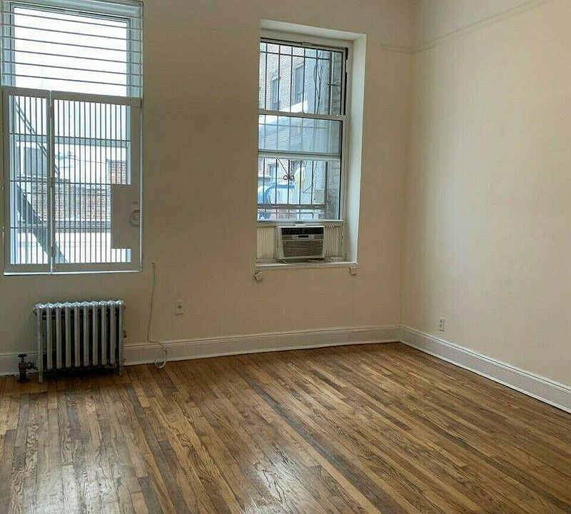 1st image of 244 8th Ave #2R
