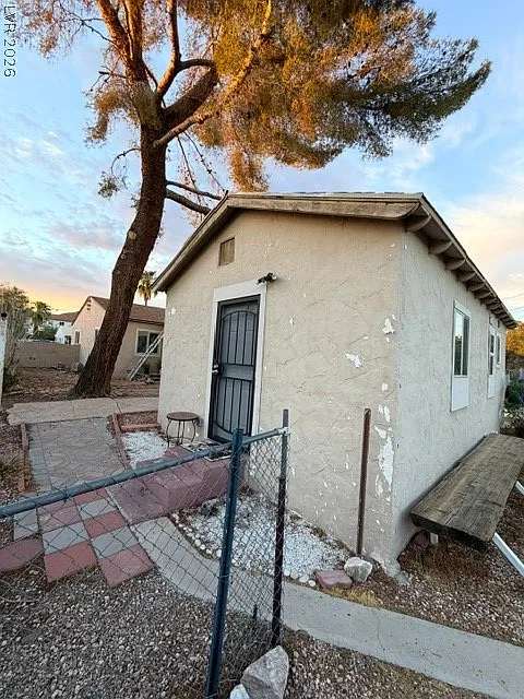 1 bed, 1.0 bath, 1200 sqft, $750 — Photo 2