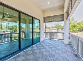 3422 W 12th St, Houston, TX 77008