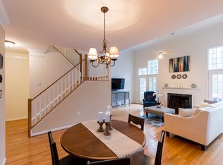 1255 Weatherstone Ct, Reston, VA 20194