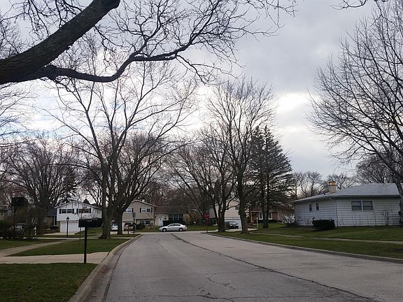 4th image of 1320 N Columbine Dr