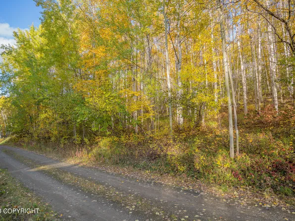 L3b1 Highland St, Fairbanks, AK 99701