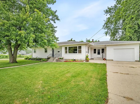 422 Cole St, Marseilles, IL 61341