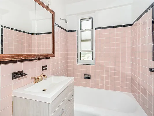 Sold by Robert E. Hill  | media 25