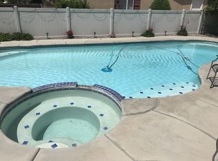 10215 Wacana Rd, Apple Valley, CA 92308