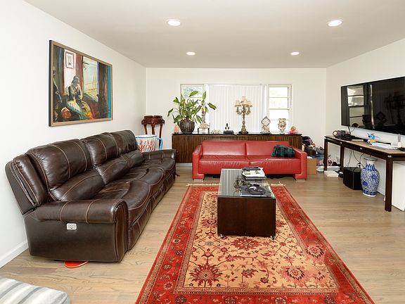 5th image of 42 Kershner Pl