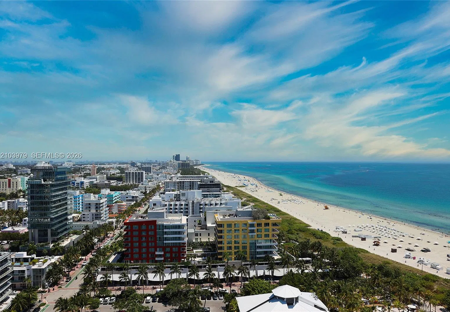 Continuum On South Beach — Photo 3