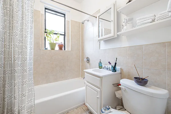 Sold by Brick&Mortar | media 10