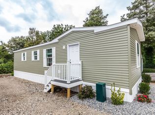 19 Jake Ln, Acushnet, MA 02743