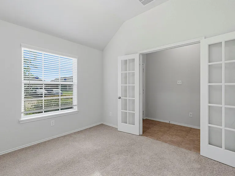 3410 Golden Amber Ct — Photo 4