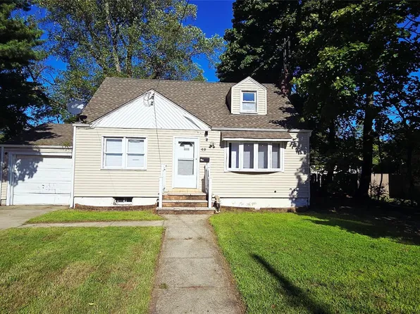 49 Winter Avenue, Wyandanch, NY 11798