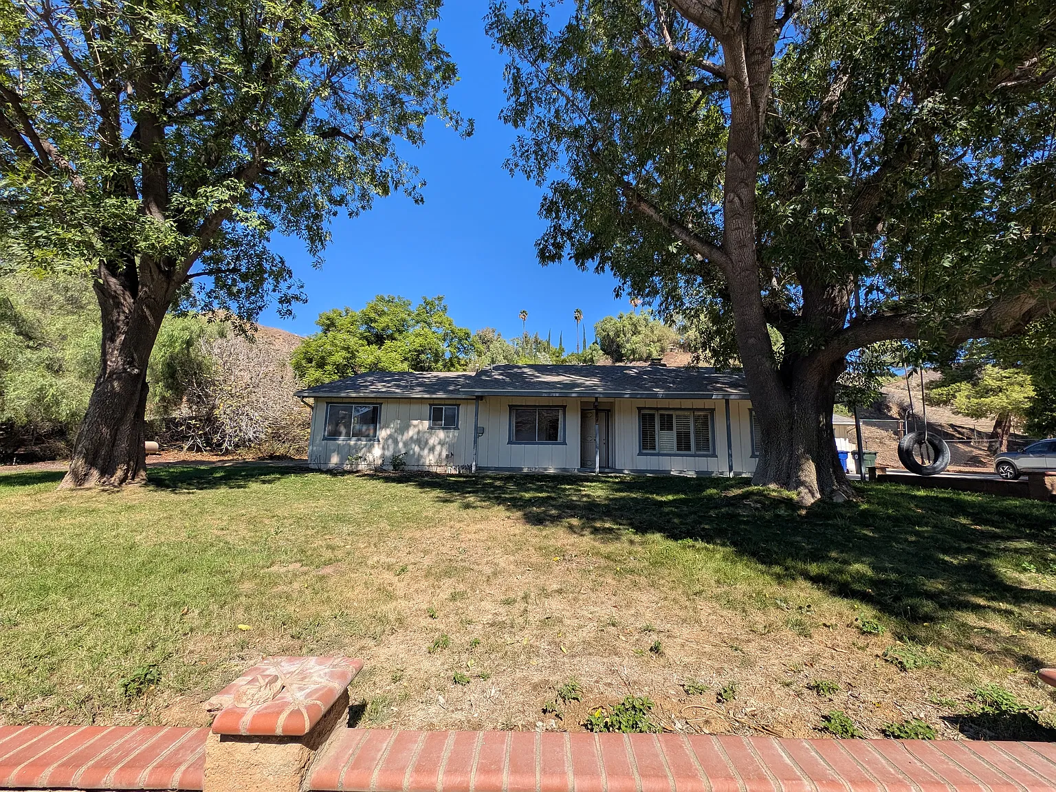 3 bed, 2287 sqft, $2,850 — Photo 3